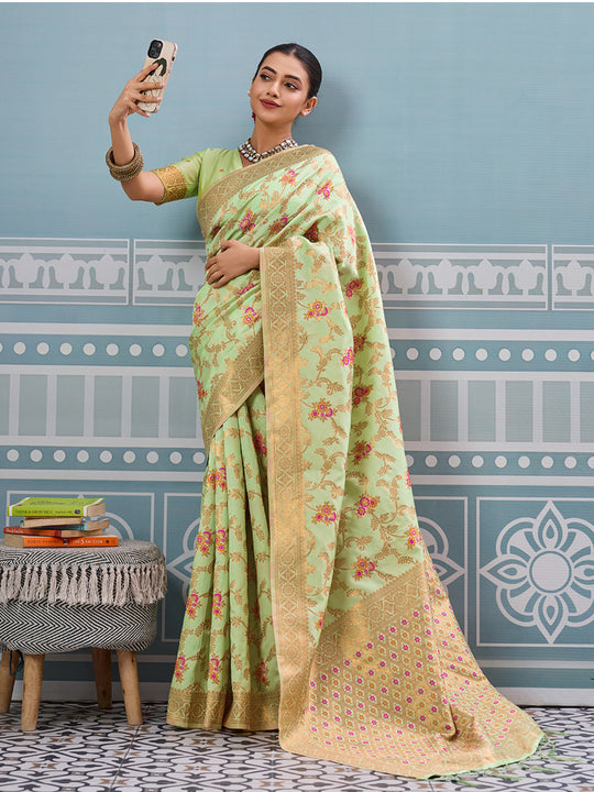Sea Green Silk Saree With Blouse Piece