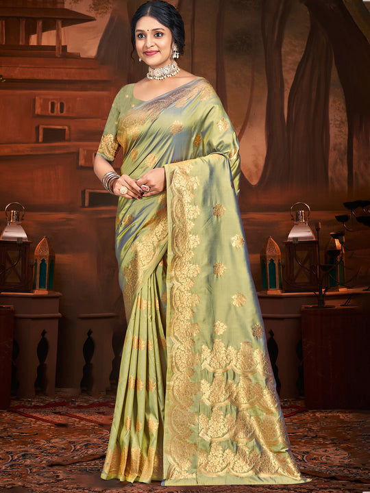Green Silk Saree With Blouse Piece