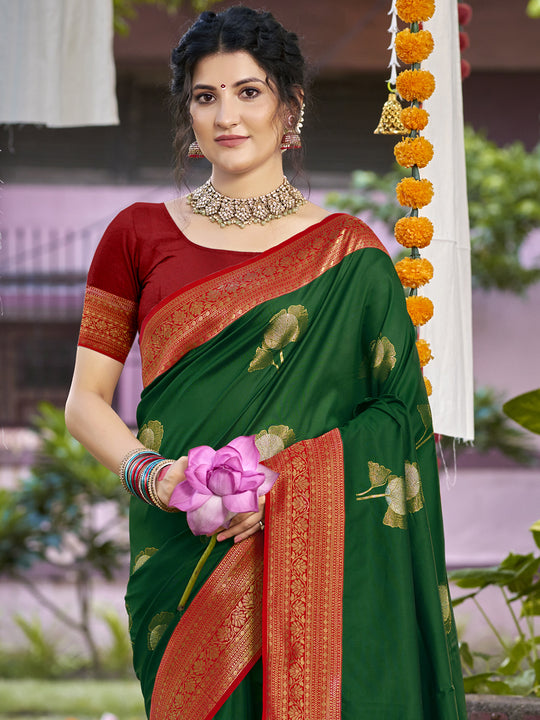 Green Silk Saree With Blouse Piece