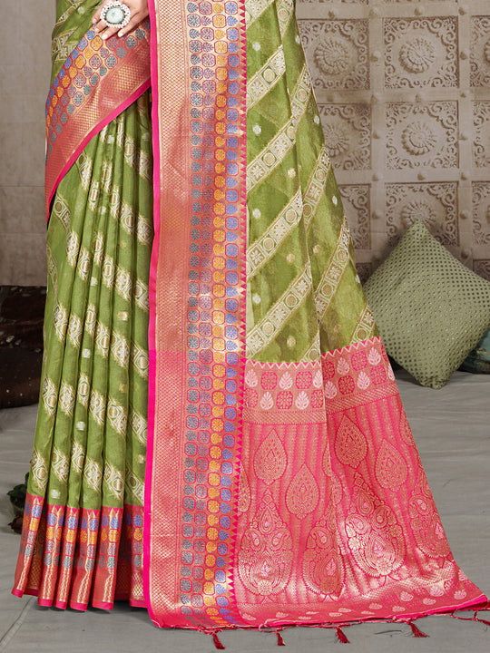 Green Silk Saree With Blouse Piece