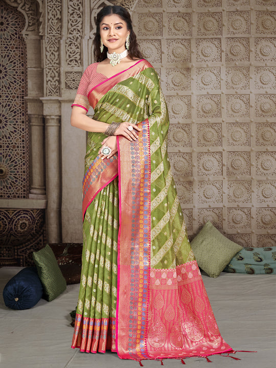 Green Silk Saree With Blouse Piece