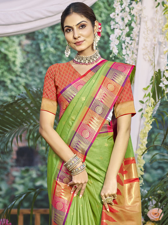 Green Silk Saree With Blouse Piece