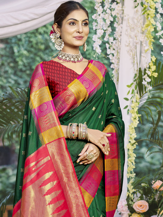 Green Silk Saree With Blouse Piece