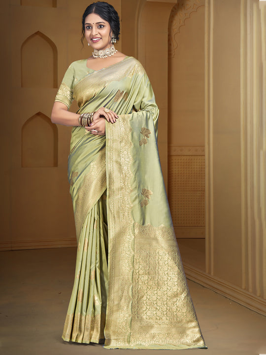 Green Silk Saree With Blouse Piece