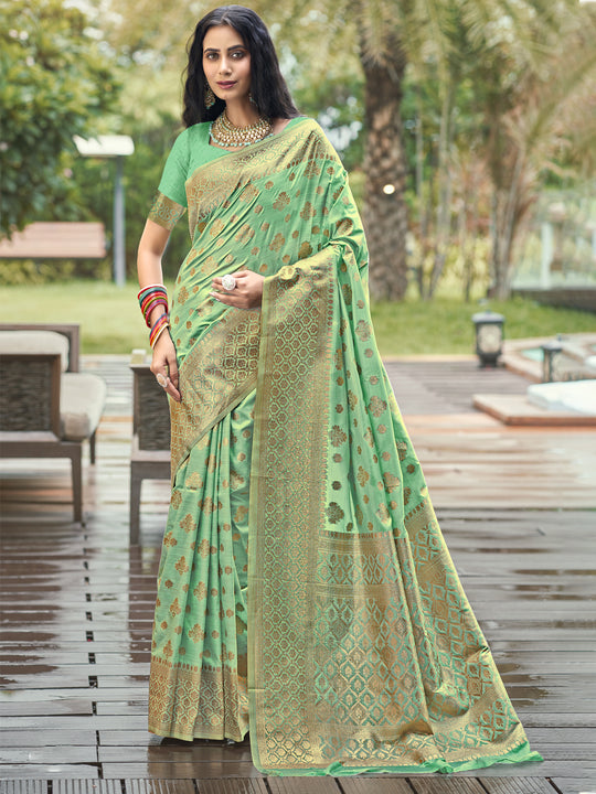 Green Silk Saree With Blouse Piece