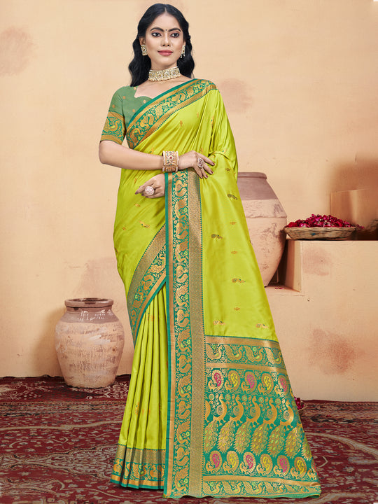 Green Silk Saree With Blouse Piece