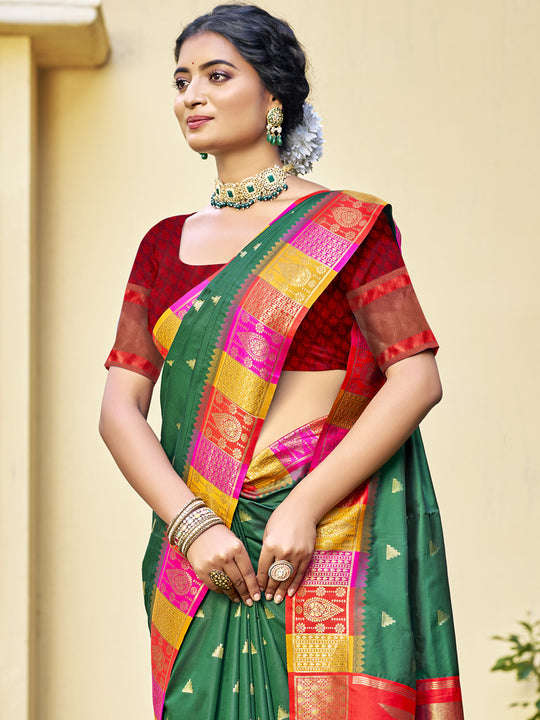 Green Silk Saree With Blouse Piece