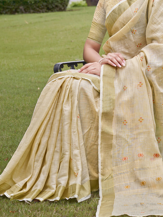 Cream Cotton Saree With Blouse Piece