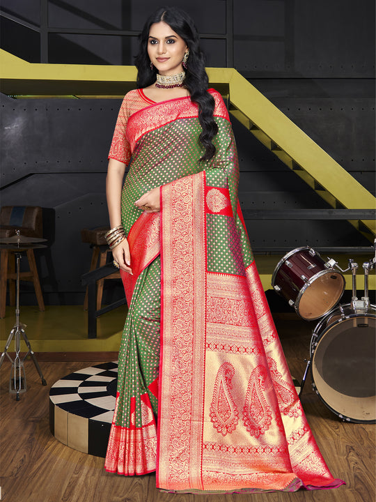 Green Silk Saree With Blouse Piece