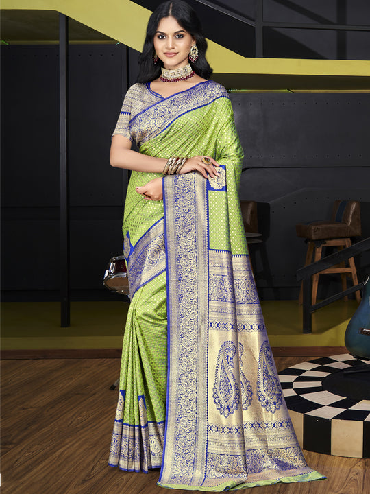 Green Silk Saree With Blouse Piece