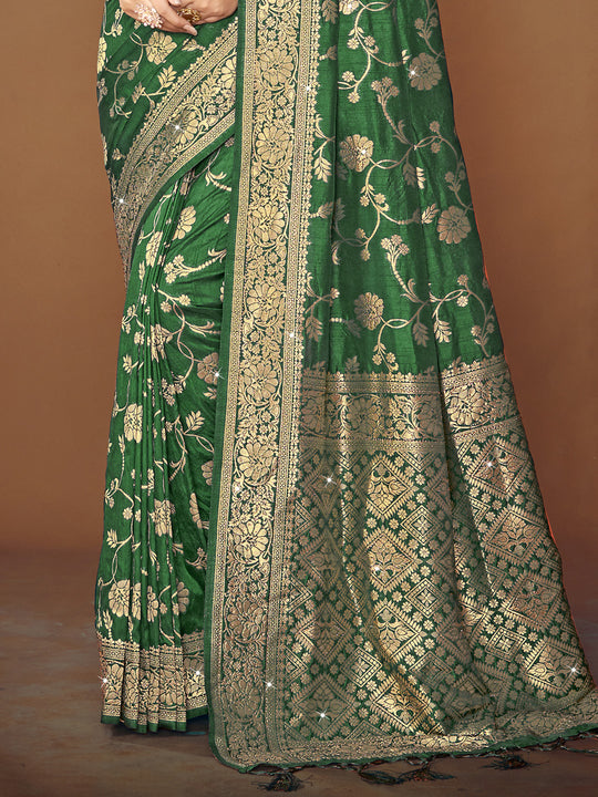 Green Silk Saree With Blouse Piece