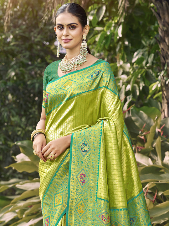 Sea Green Silk Saree With Blouse Piece