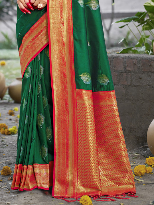 Green Silk Saree With Blouse Piece