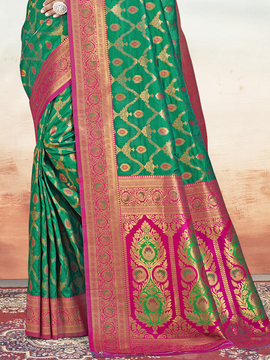 Green Silk Saree With Blouse Piece