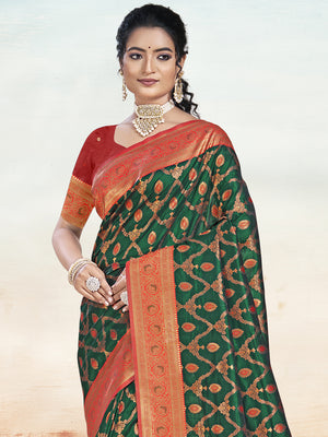 Green Silk Saree With Blouse Piece