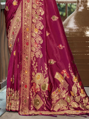 Magenta Silk Saree With Blouse Piece