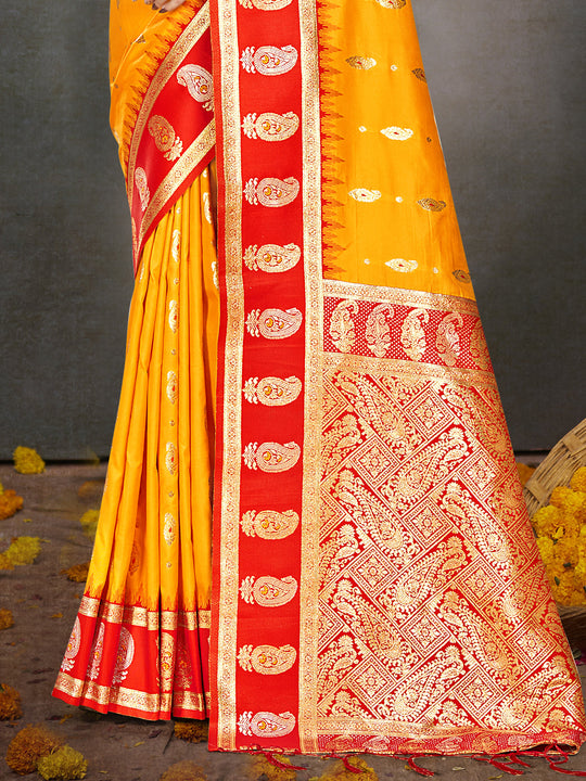Yellow Silk Saree With Blouse Piece