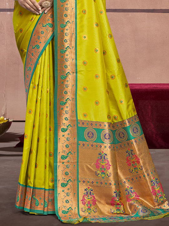 Green Silk Saree With Blouse Piece