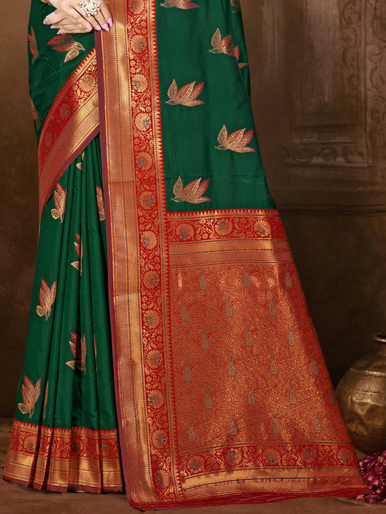 Green Silk Saree With Blouse Piece
