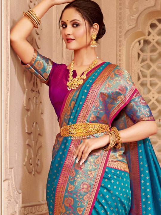 Blue Silk Blend Saree With Blouse Piece