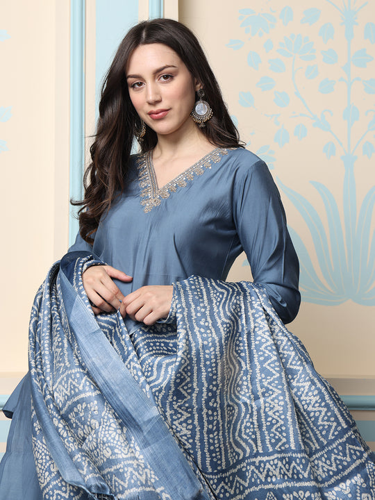 Women Ethnic Motifs Embroidered Regular Kurta with Trousers & With Dupatta