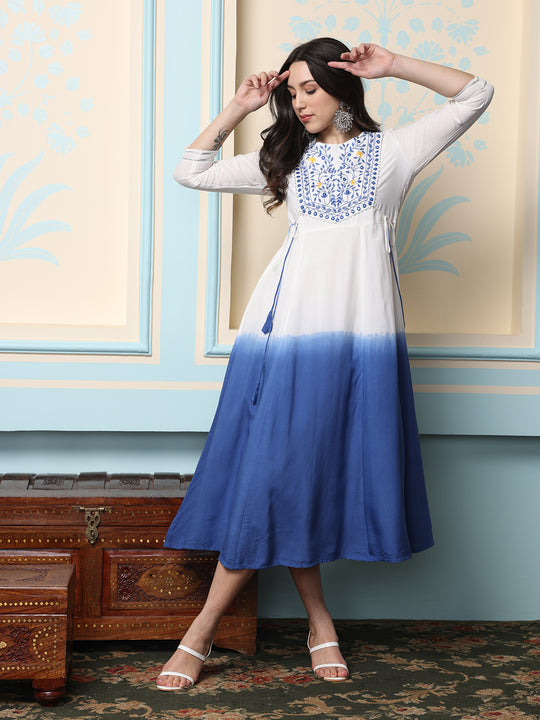 Women Embroidered Thread Work Kurta