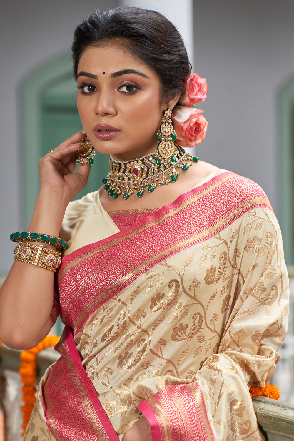 Cream & Pink Banarasi Silk Saree With Blouse Piece