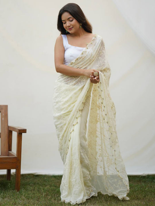 White Georgette Saree With Blouse Piece