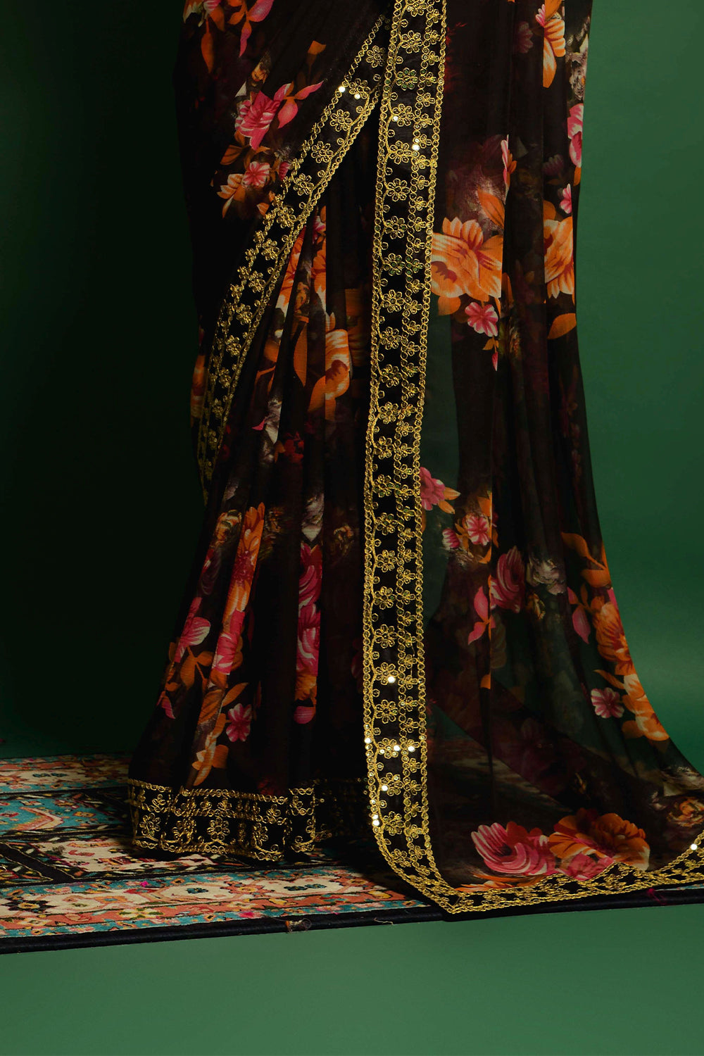 Floral Printed Black Georgette Saree With Blouse Piece