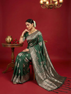 Dark Green Silk Blend Saree With Blouse Piece