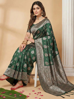 Dark Green Silk Blend Saree With Blouse Piece