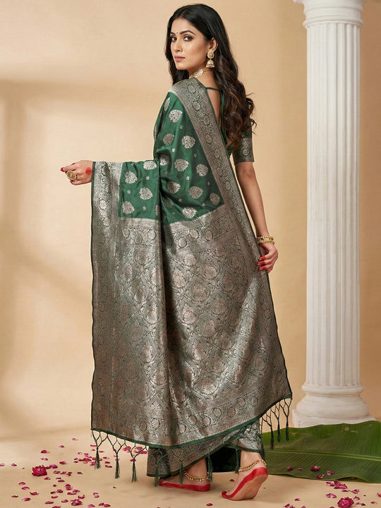 Dark Green Silk Blend Saree With Blouse Piece