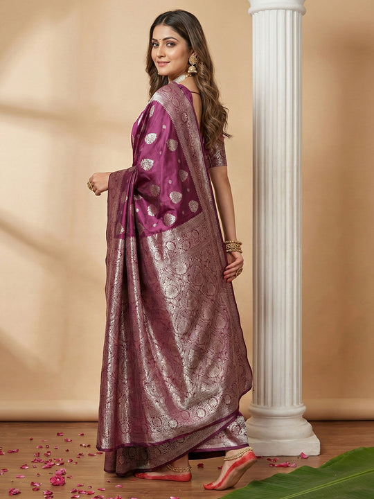 Purple Silk Blend Saree With Blouse Piece