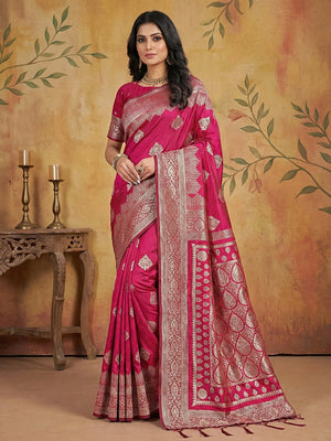 Magenta Silk Blend Saree With Blouse Piece