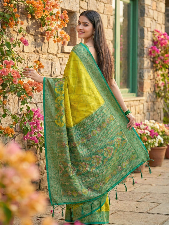 Green Pochampalli Silk Saree With Blouse Piece