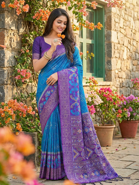 Blue Pochampalli Silk Saree With Blouse Piece