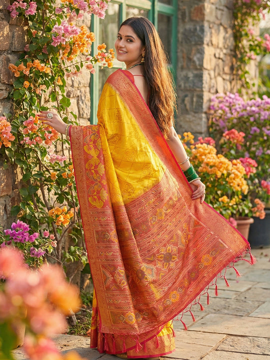 Yellow Pochampalli Silk Saree With Blouse Piece