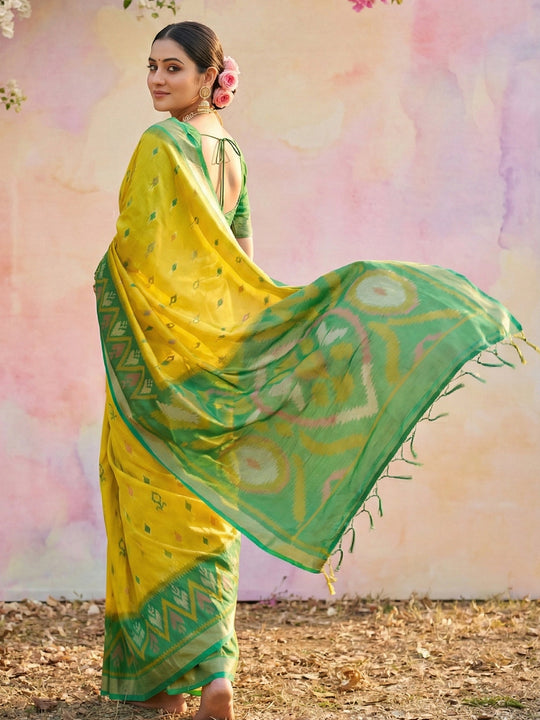 Green Soft Silk Saree With Blouse Piece
