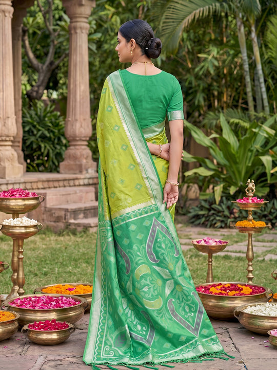 Light Green Soft Silk Saree With Blouse Piece