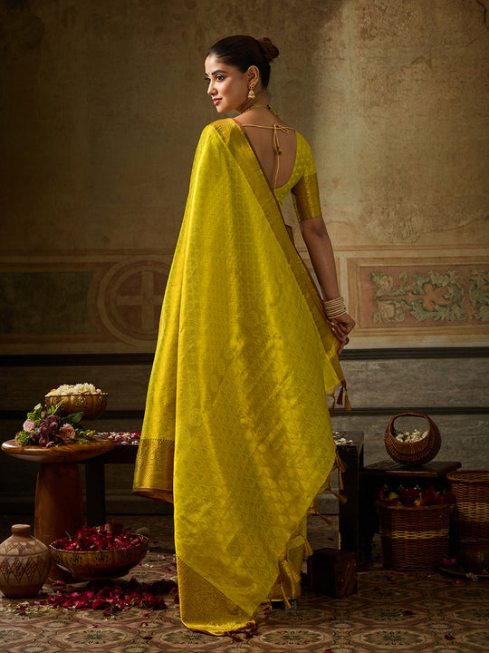 MUSTRD Kanchivaram Silk Saree With Blouse Piece