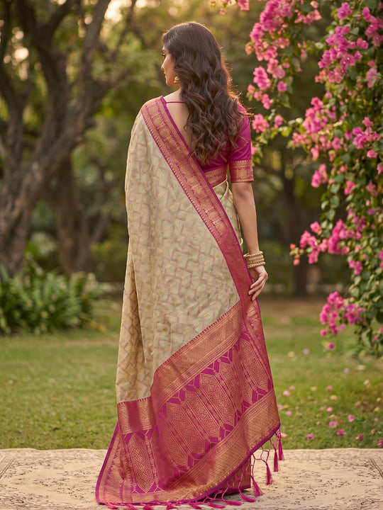 Chiku With RANI PINK COTTON Saree With Blouse Piece