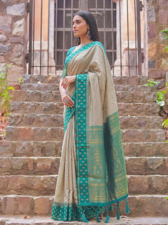 Chiku With Rama Cotton Saree With Blouse Piece