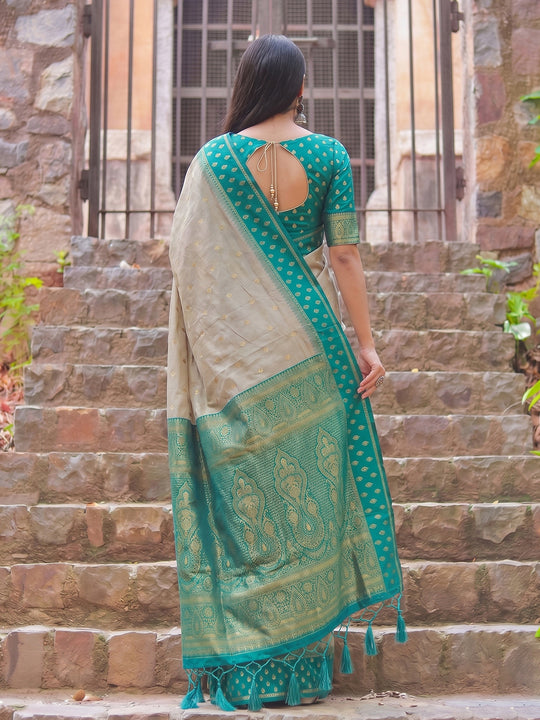 Chiku With Rama Cotton Saree With Blouse Piece