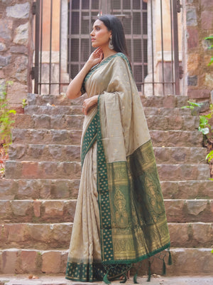 Chiku With Green Cotton Saree With Blouse Piece