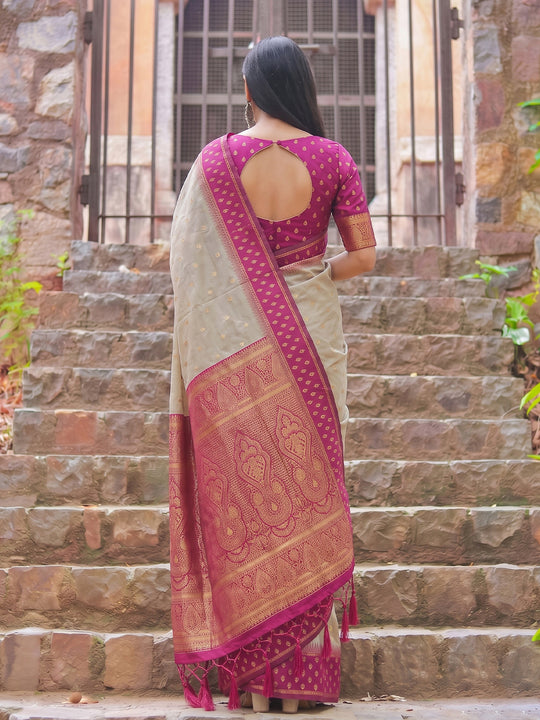 Chiku With Pink Cotton Saree With Blouse Piece