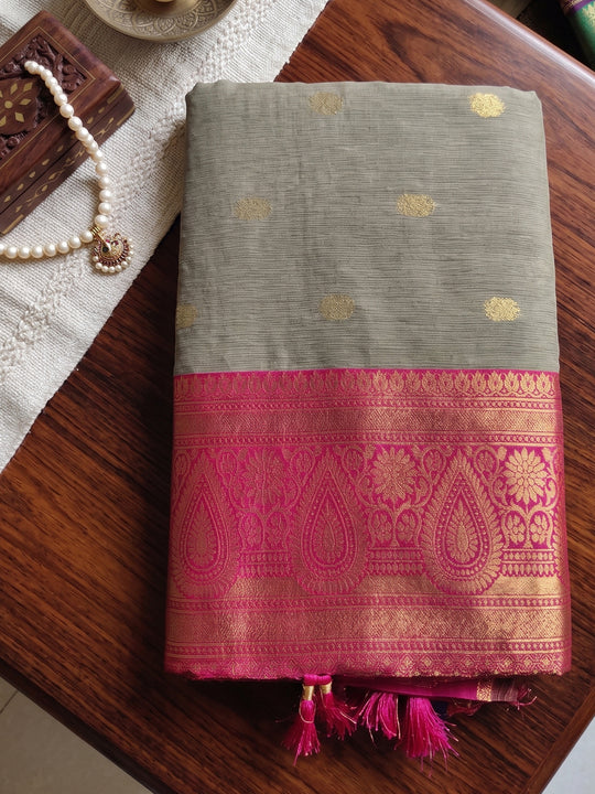 Chiku With Pink Cotton Saree With Blouse Piece