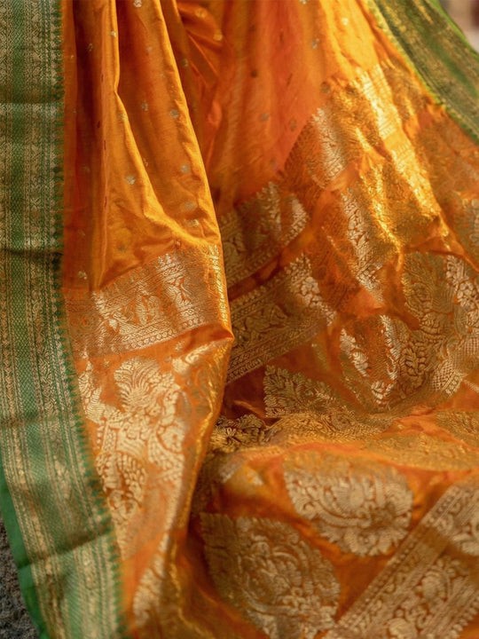 Mustrad Soft Silk Saree With Blouse Piece