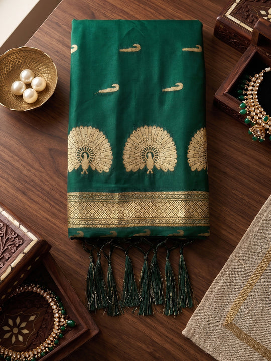 Green Soft Silk Saree With Blouse Piece