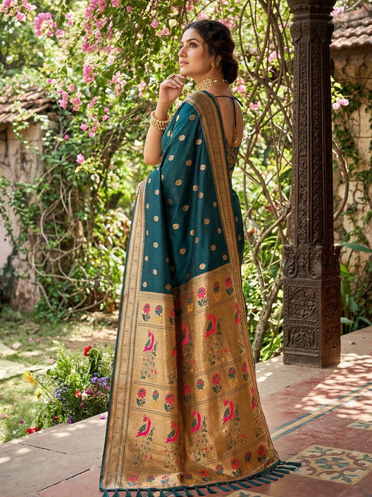 MORE PICH COLOR SOFT SILK Saree With Blouse Piece