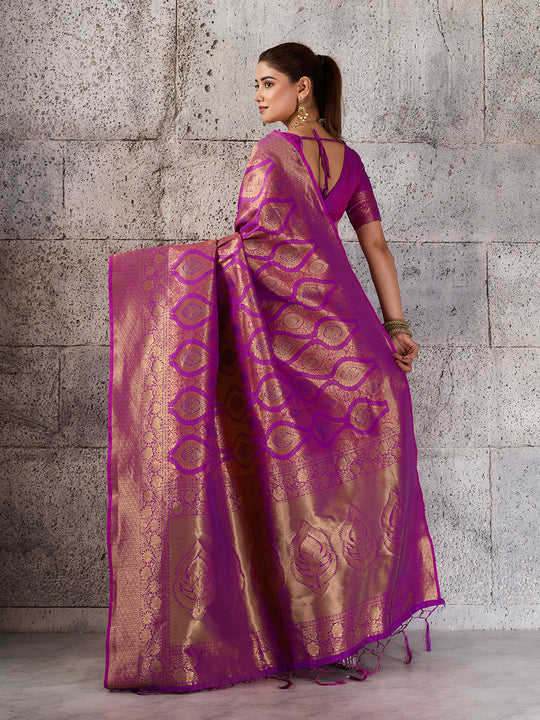 Magenta Kanjivaram Silk Blend Saree With Blouse Piece